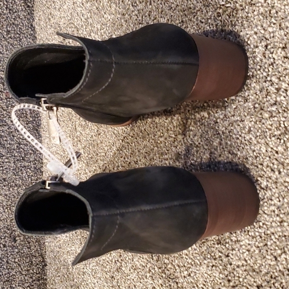 NEW Lucky Brand Jeisa boots block heels shoes Suede - Picture 6 of 10